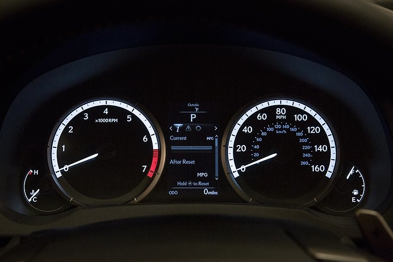 Illustration for article titled New Lexus RC photos emerge
